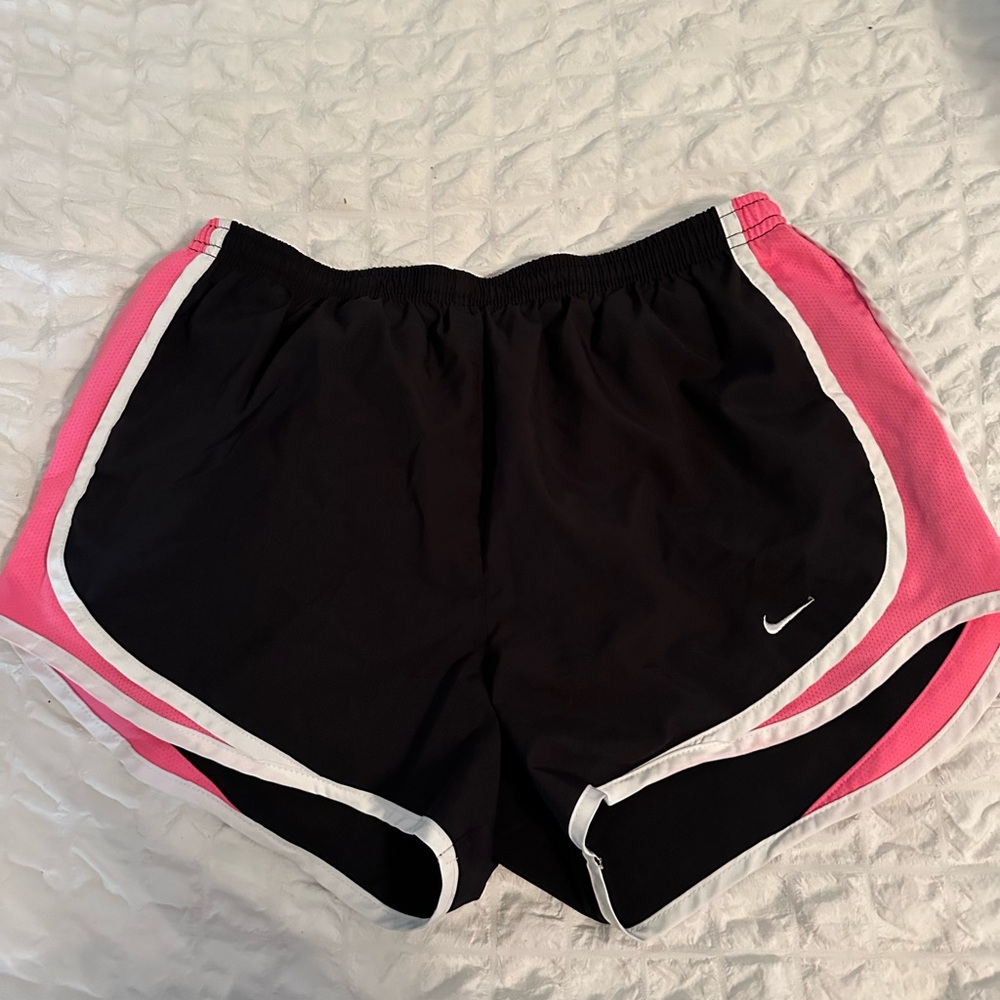 Nike Athletic Shorts Women’s M Bundle of 3